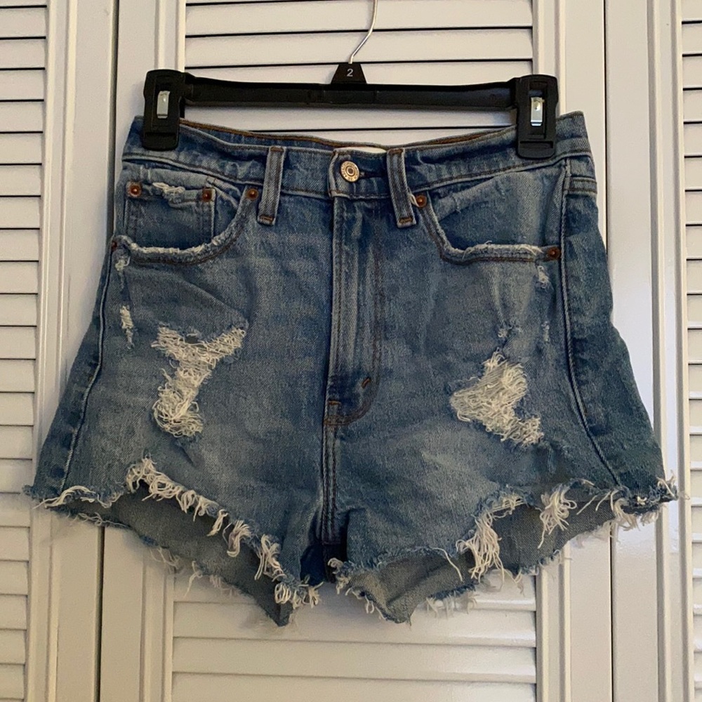 Abercrombie mom shorts